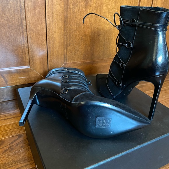 NWT Saint Laurent Kid Scamosciato Boots (Black) - Picture 3 of 9